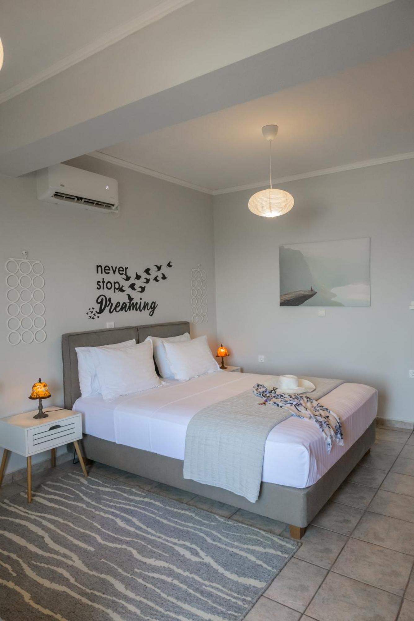 아르테미다 Harris Elegant House Superb View Near Airport 아파트 외부 사진